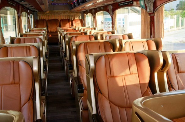 Bus from Hanoi to Ha Long Bay 